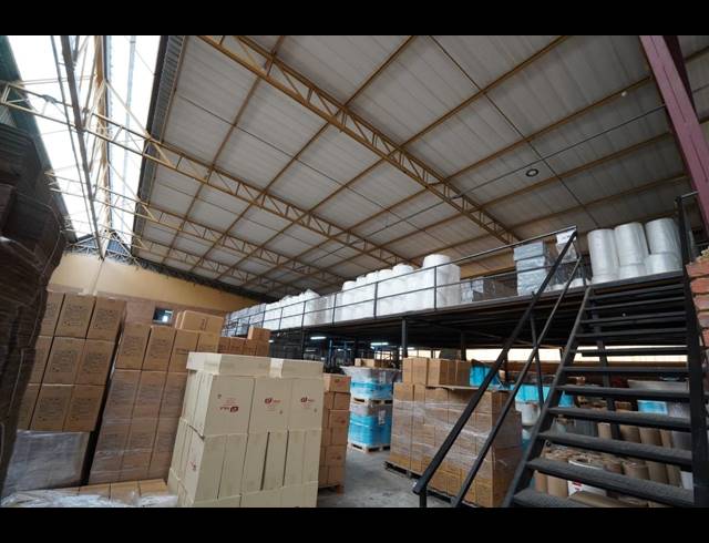 2,148M² WAREHOUSE TO LET IN LASER PARK